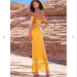 🎄NWT Cupshe Sunflower Halter-Neck Crochet Tassel Maxi Dress Size Medium